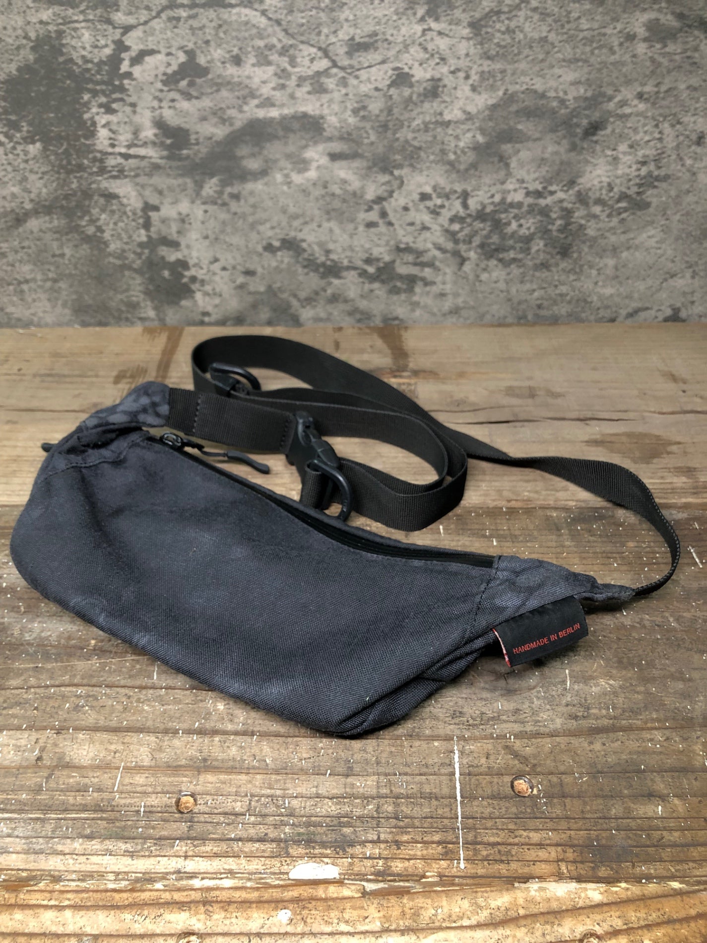 IO803 bagjack ウェストポーチ ボディバッグ 黒