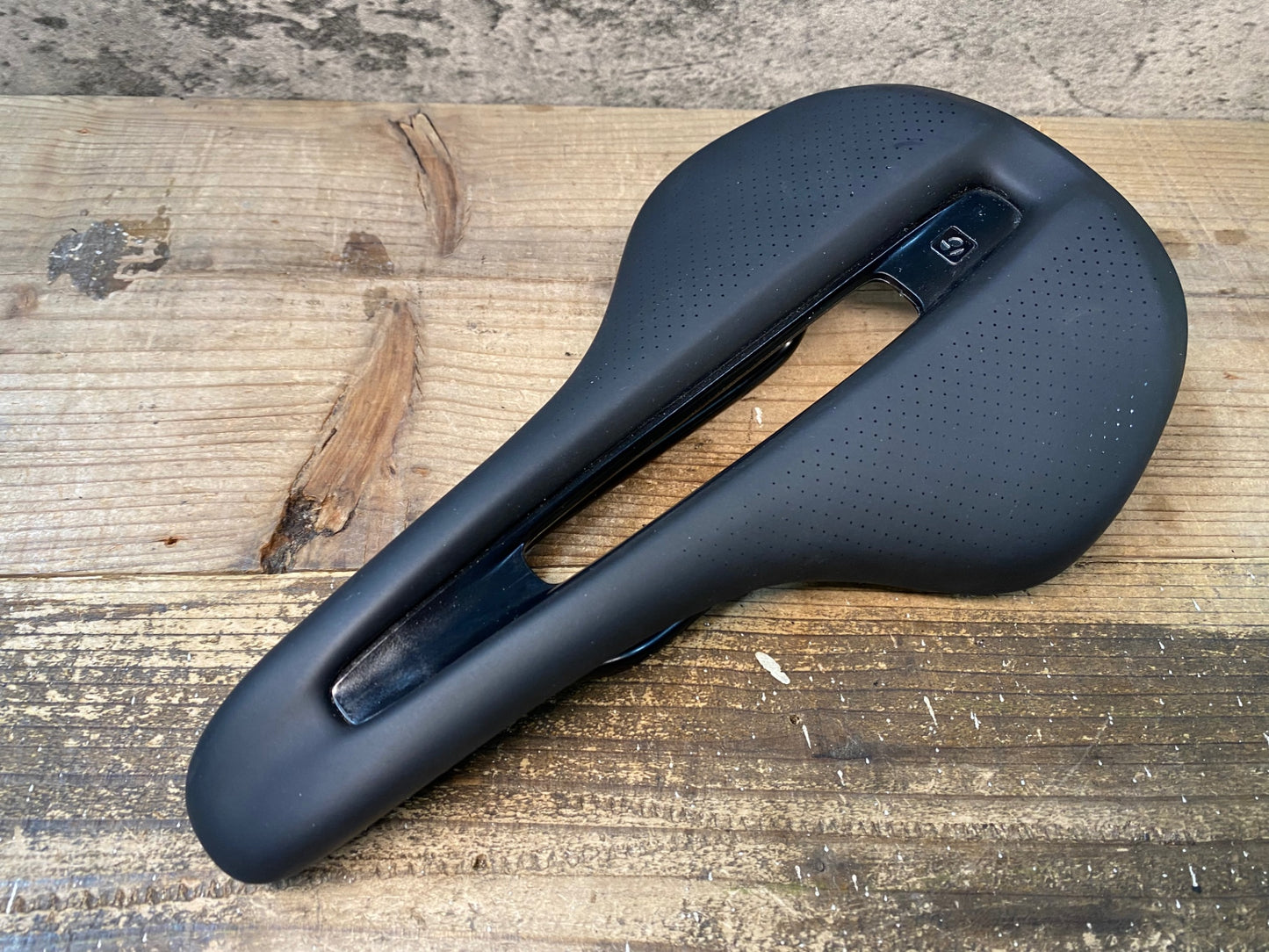 IS833 ボントレガー BONTRAGER VERSE COMP サドル 155mm クロモリレール