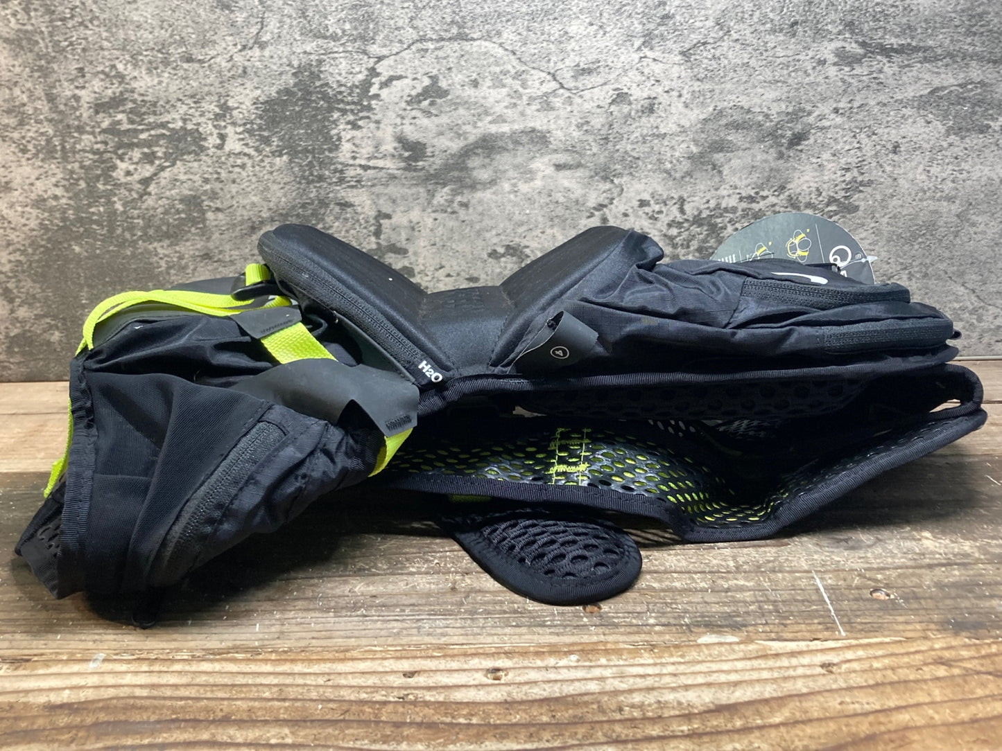 IT594 エルゴン ERGON BE2 リュックサック バックパック 黒
