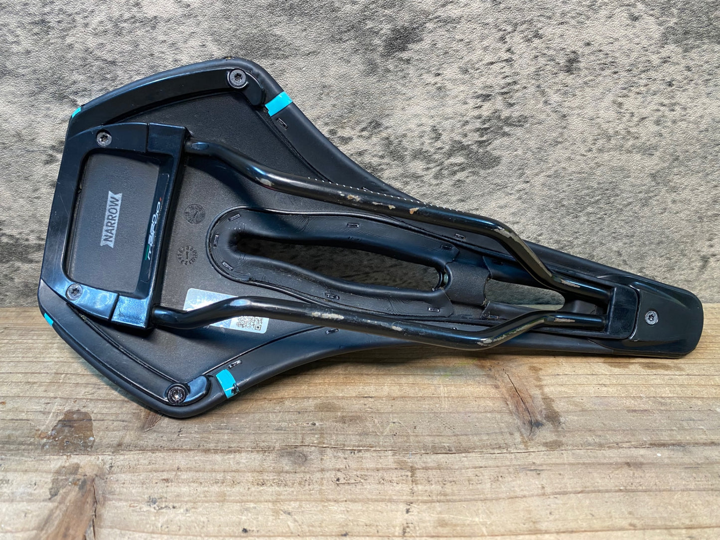 IU093 サンマルコ san marco スクアドラ squadra サドル NARROW 黒 チェレステ