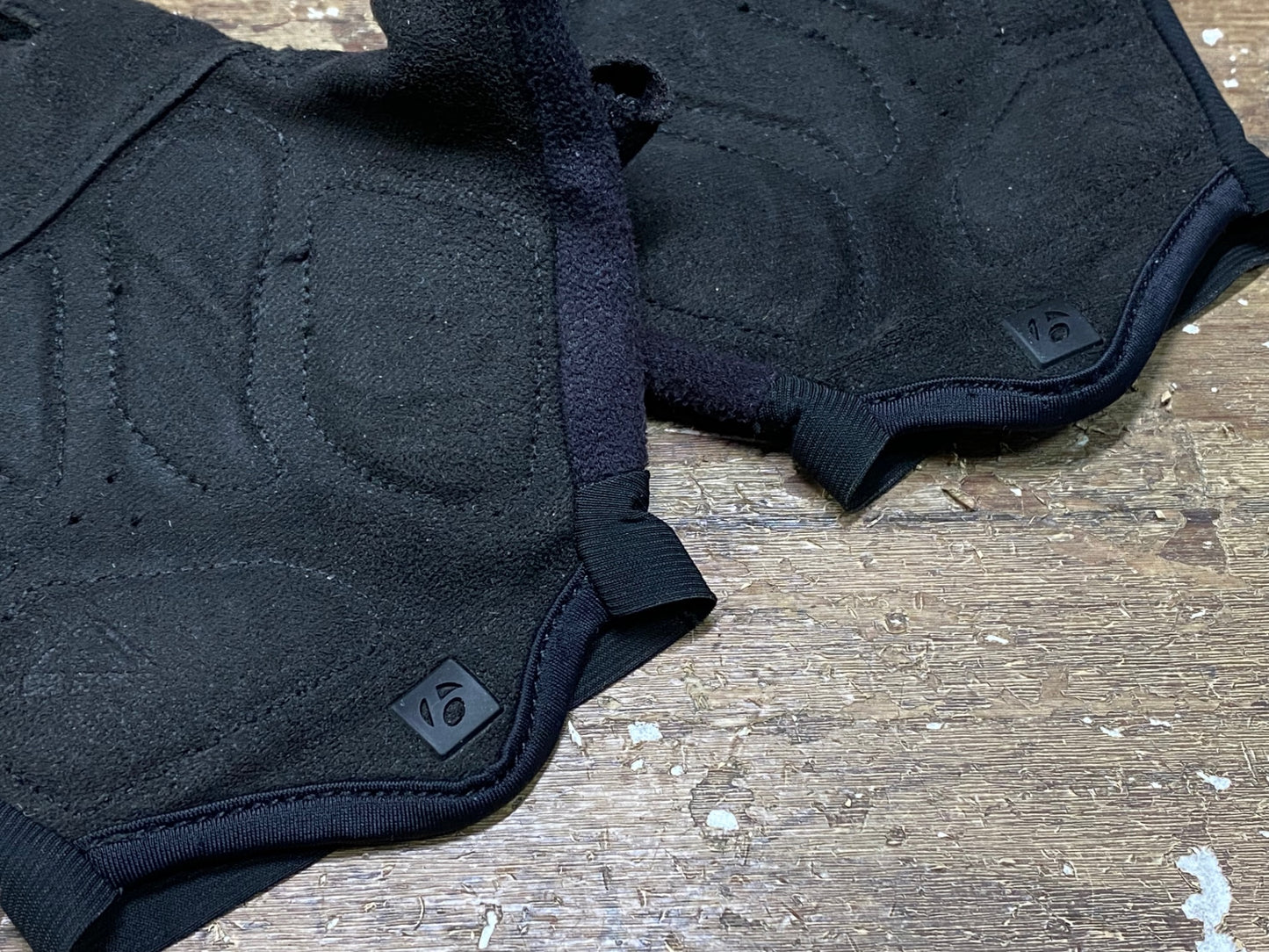 IM779 ボントレガー BONTRAGER 指切り グローブ 黒 グレー M