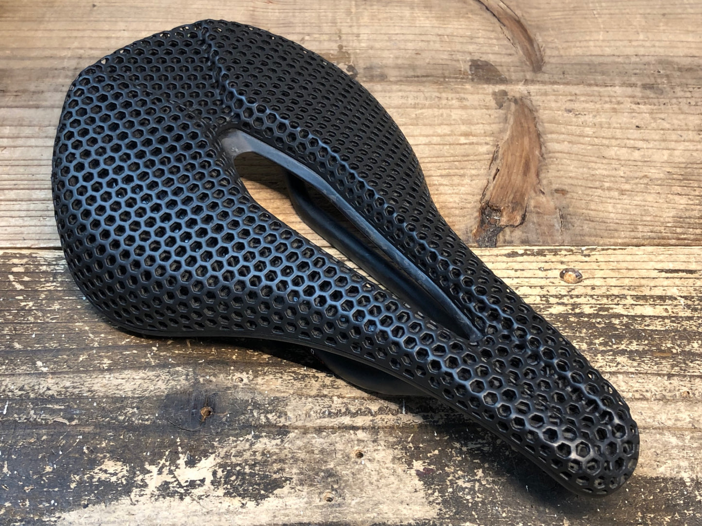 JC139 TNI ライトフライ LiteFly 3D サドル 黒 カーボンレール