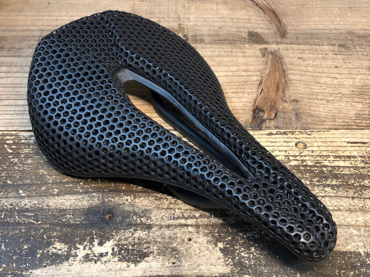 JC139 TNI ライトフライ LiteFly 3D サドル 黒 カーボンレール