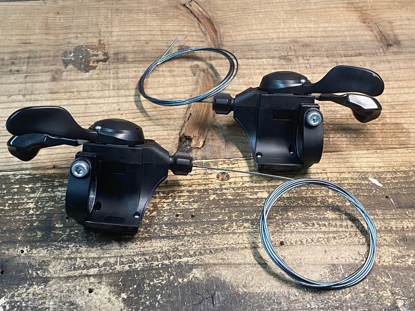 IO033 シマノ SHIMANO ソラ SORA SL-R3000 シフトレバー 左右セット 9s Φ22.2