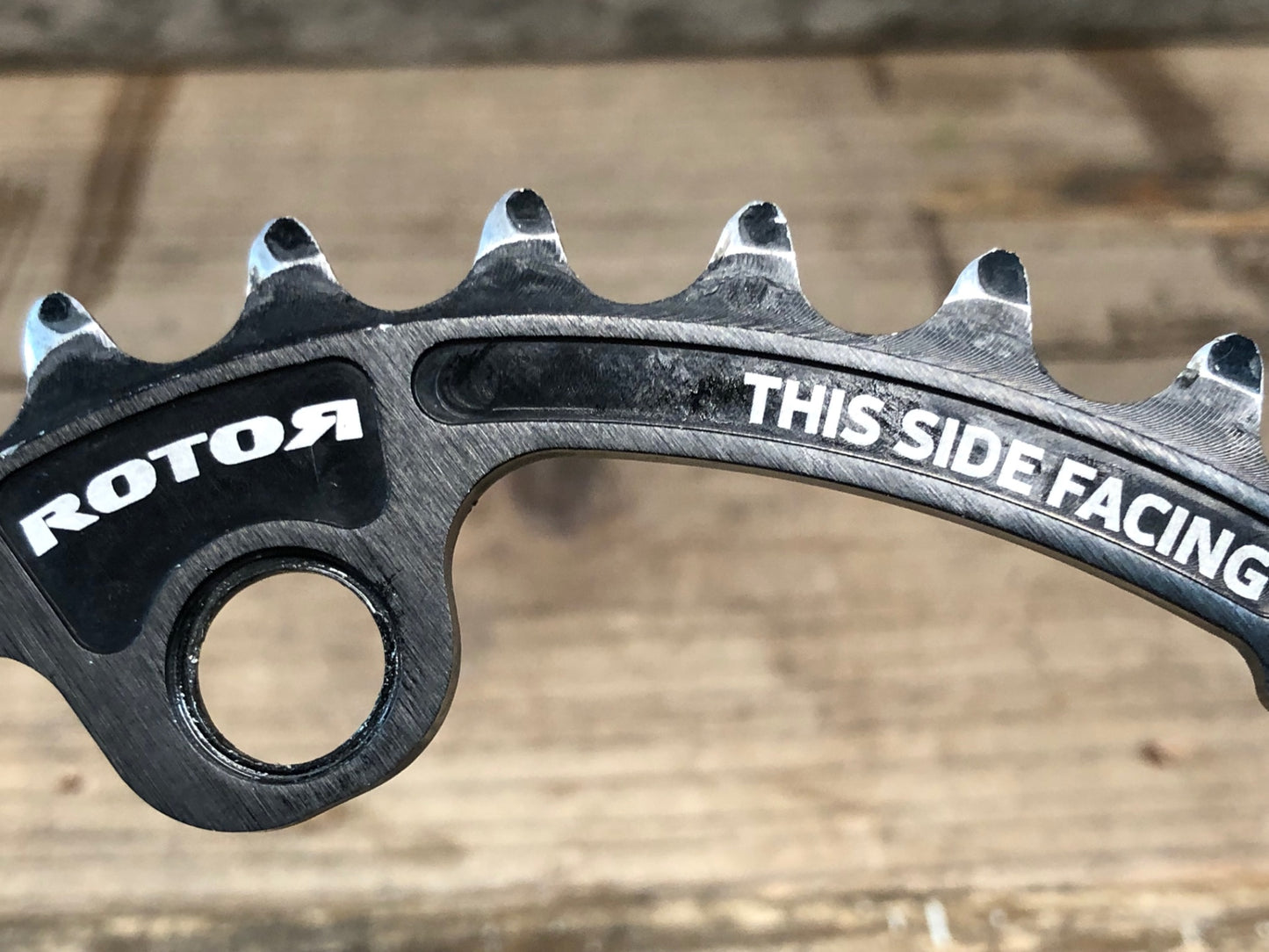 IV146 ローター ROTOR QRINGS チェーンリング 36T PCD110 楕円