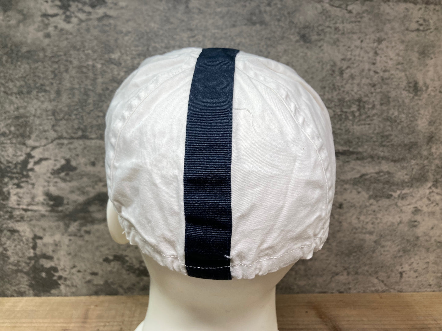 IQ662 ラファ Rapha サイクルキャップ 白