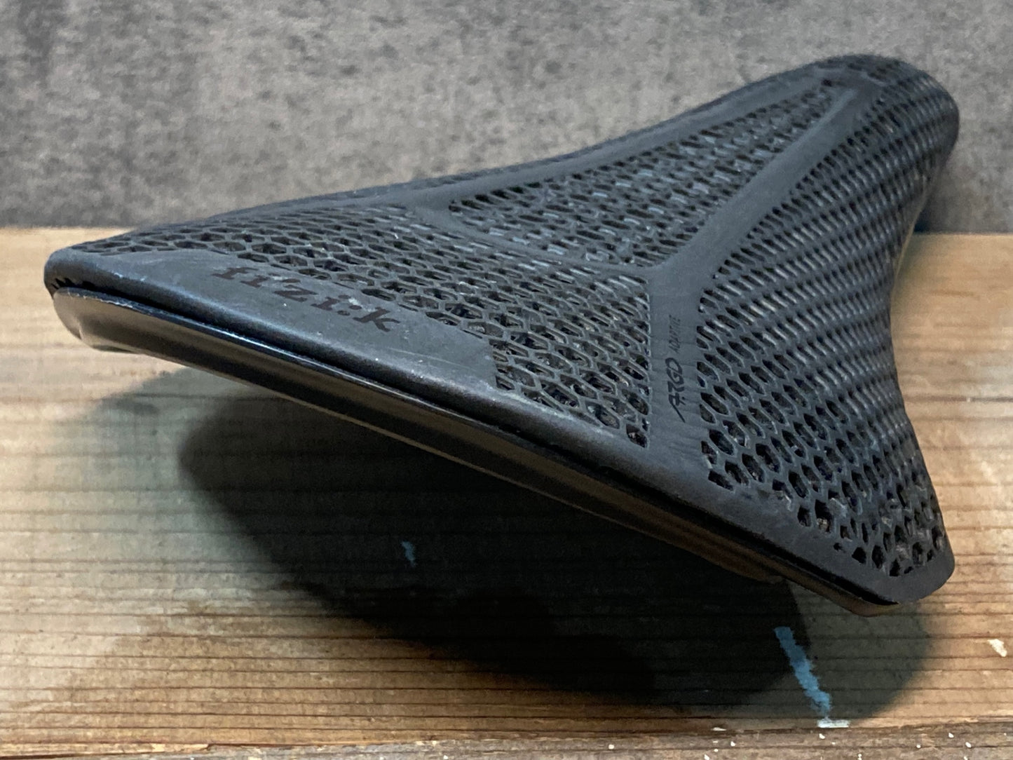 IL268 フィジーク fizik ヴェント アルゴ アダプティブ VENTO ARGO R1 ADAPTIVE サドル カーボンレール 140mm