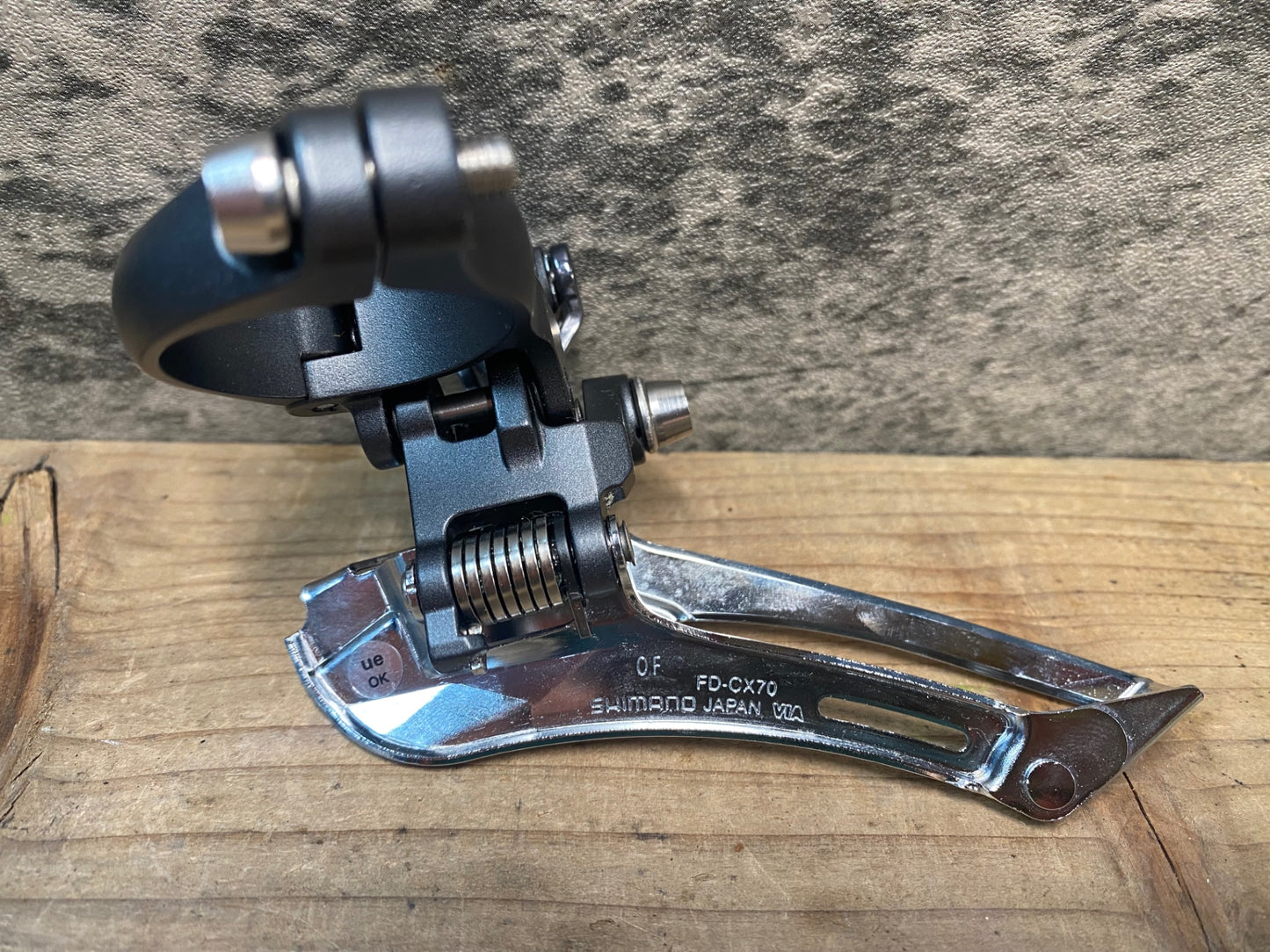 IZ669 シマノ SHIMANO FD-CX70-B-T チューブΦ34.9対応 フロントディレイラー