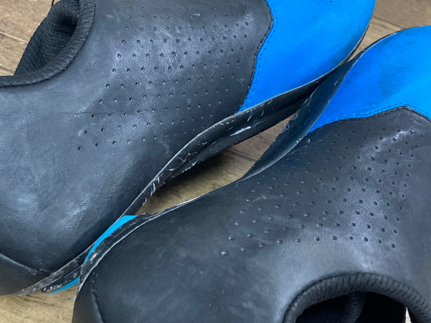 IY841 ボントレガー BONTRAGER VELOCIS ビンディングシューズ 青 EU42 SPD-SL