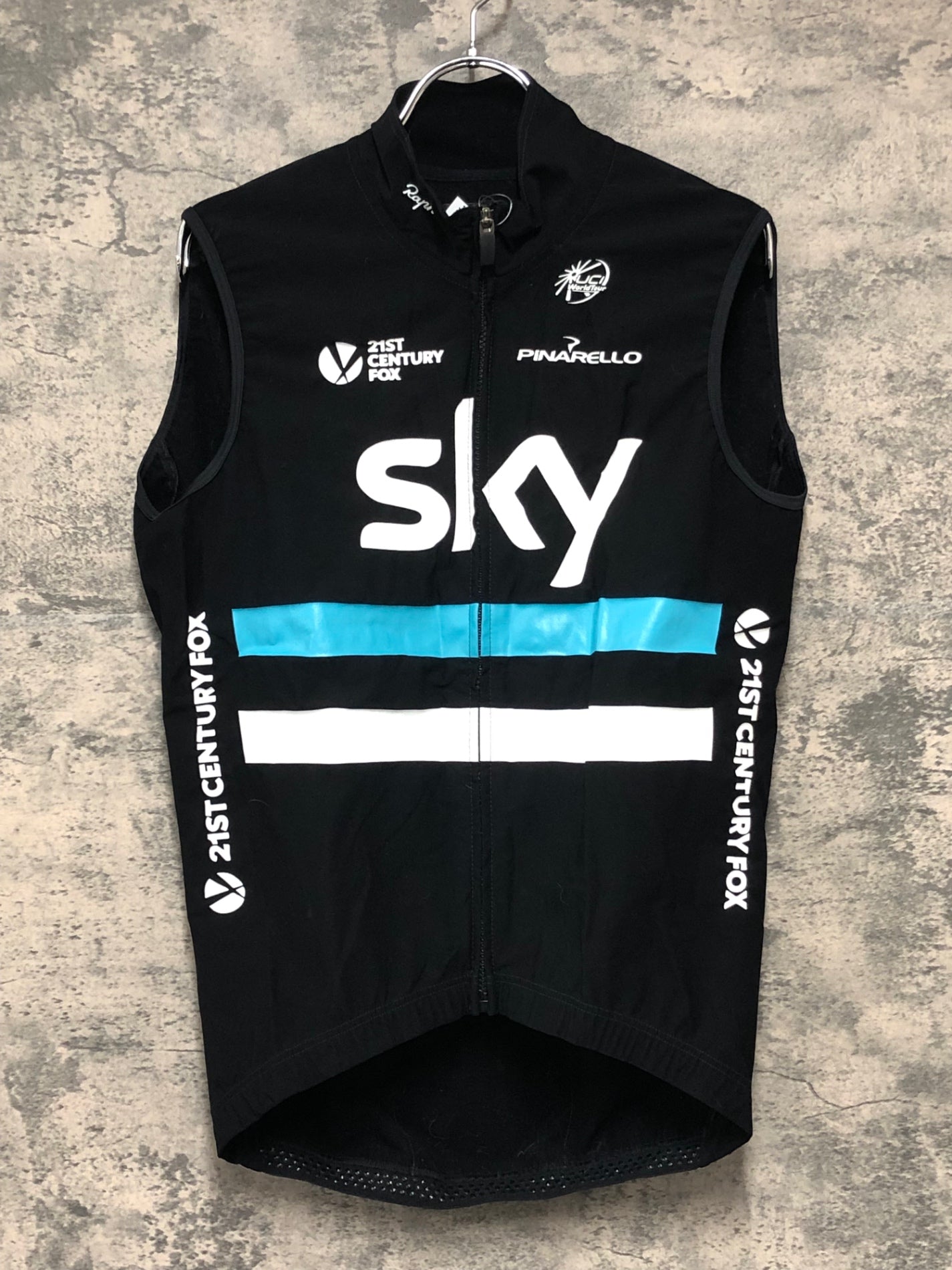 IX834 ラファ Rapha SOFTSHELL GILET ジレ サイクルベスト 黒 4 裏起毛 TEAMsky