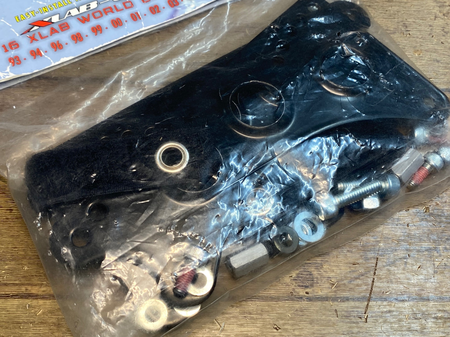 IZ038 XLAB SONIC WING リア マウント 黒