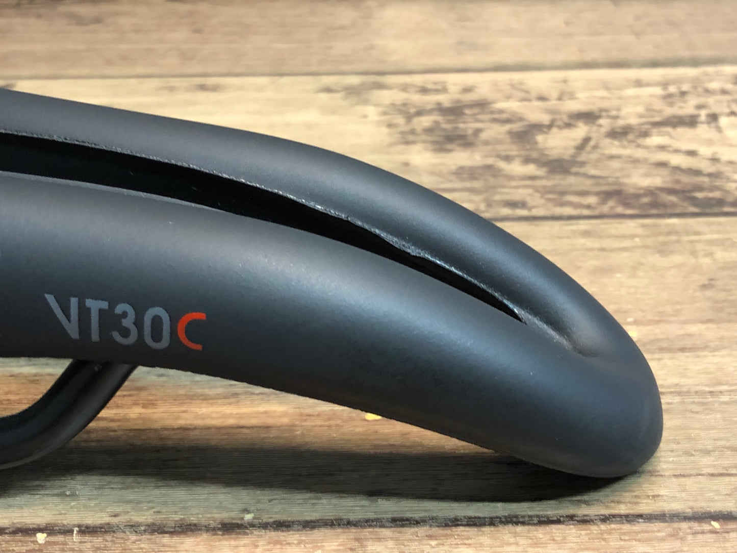 IR594 SELLE SMP VT30C サドル ステンレスレール 155mm 黒