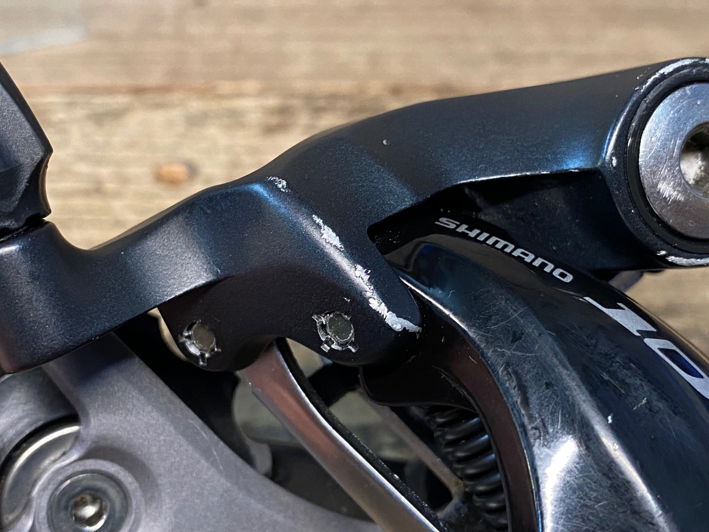 GI676 シマノ SHIMANO 105 RD-5700 リアディレイラー 10S