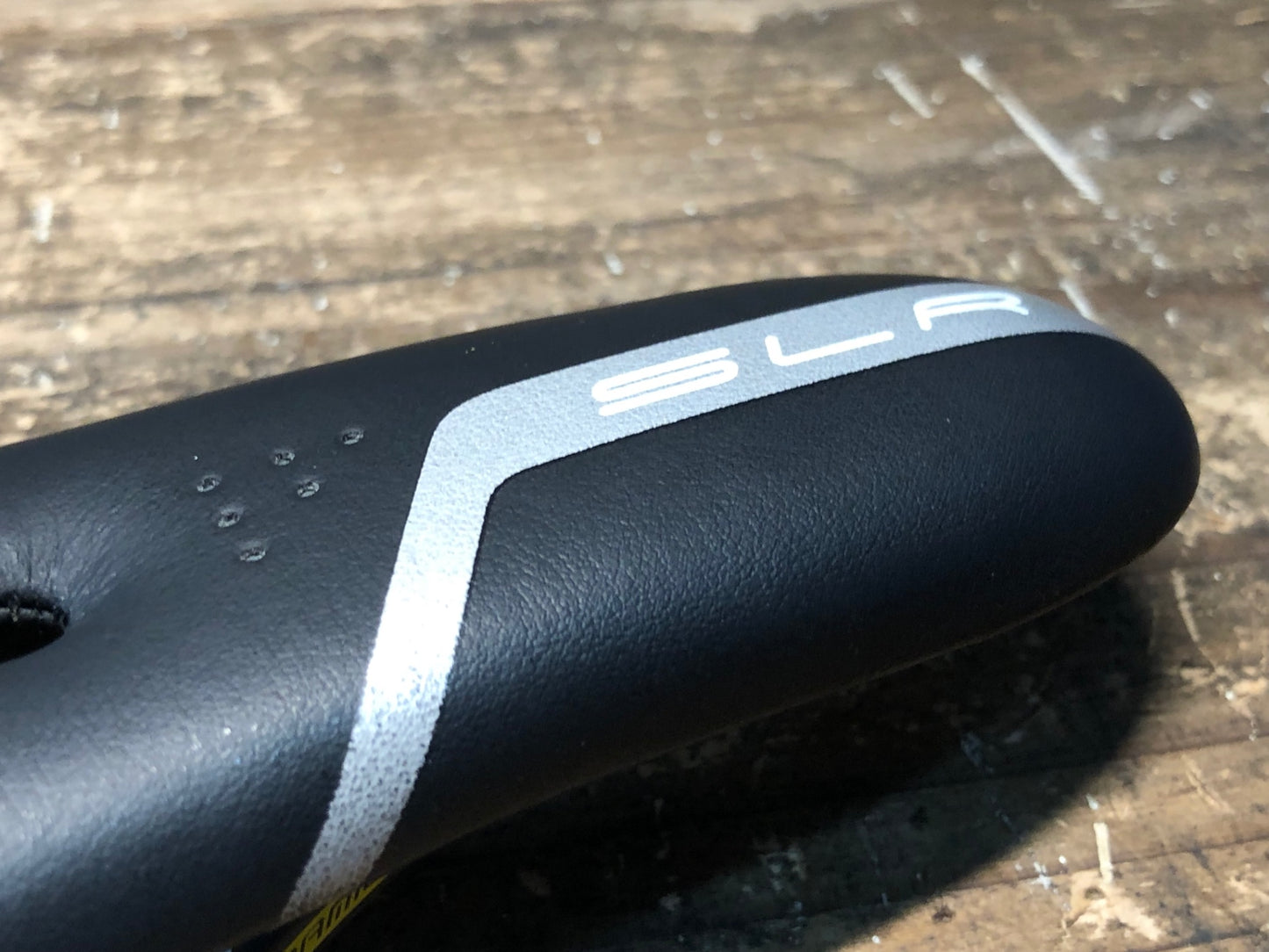 IZ756 セライタリア Selle Italia SLR Kit Carbonio flow スーパーフロー サドル カーボケラミックレール 140ｍm