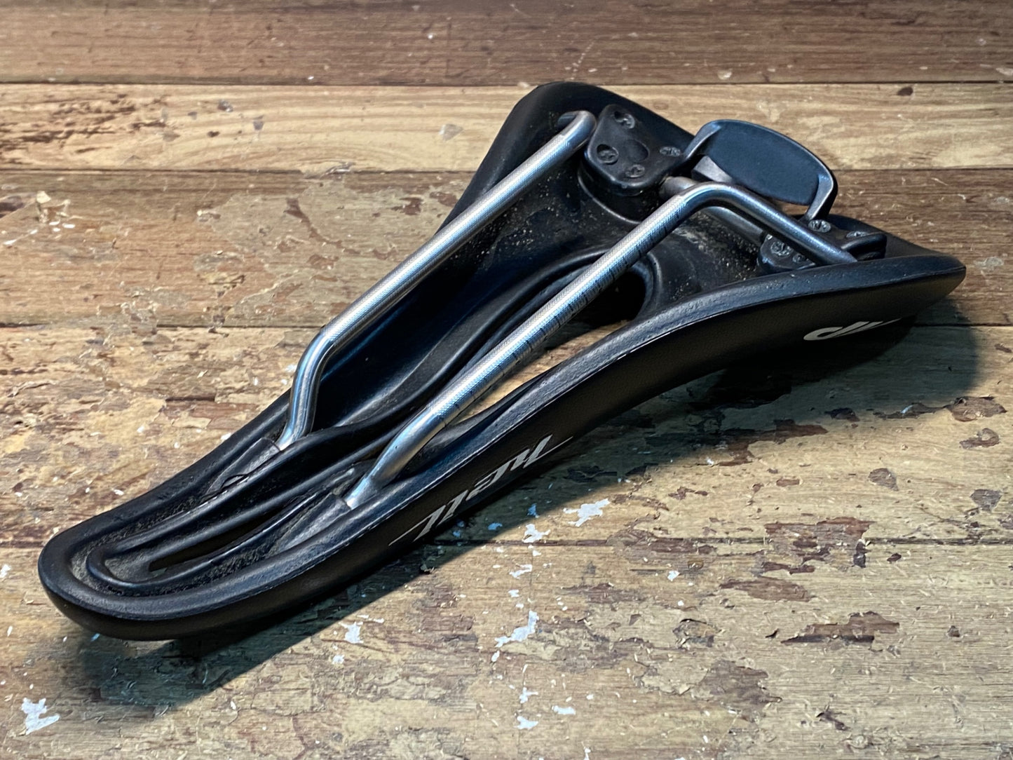 IH069 セラ SELLE SMP ヘル HELL サドル INOX TUBE 黒