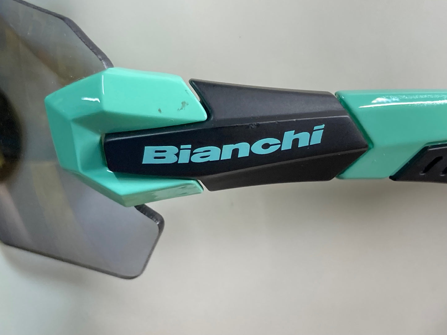 HU438 ビアンキ Bianchi アイウエア サングラス 一眼マスクタイプ ブラック チェレステ