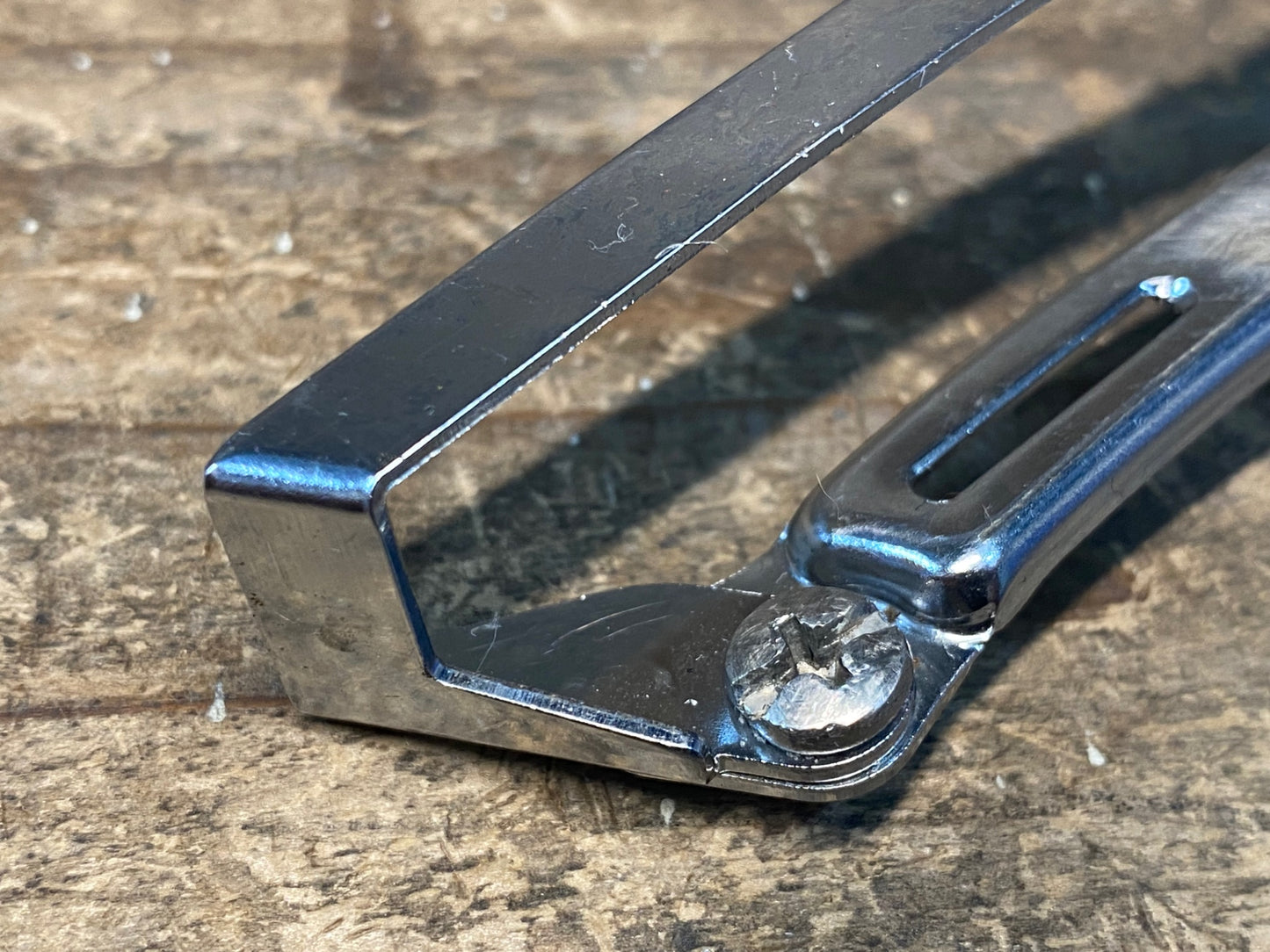 IN715 シマノ SHIMANO 105 FD-5600 フロントディレイラー 直付け