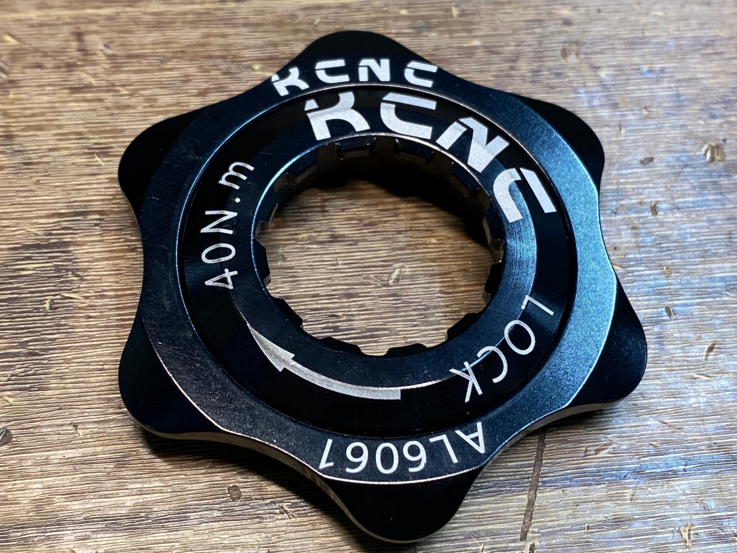 IT100 KCNC ディスク ブレーキローター 140Φ 6H ブルー センターロックアダプター付き