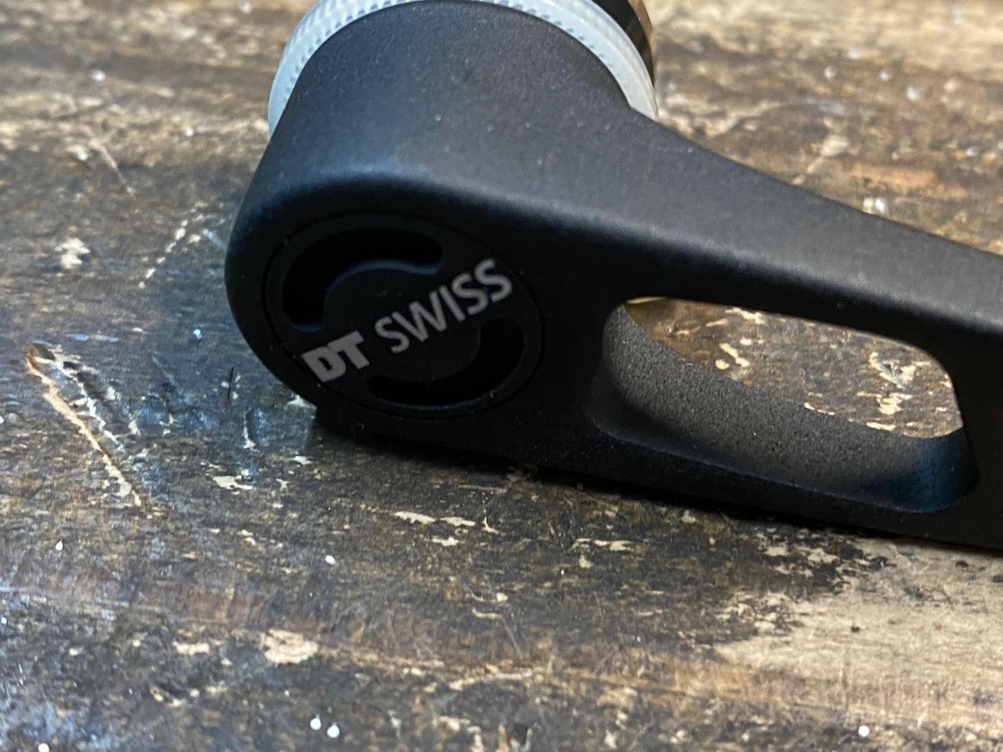 IY765 DT SWISS クイックスキュワー 100/130mm