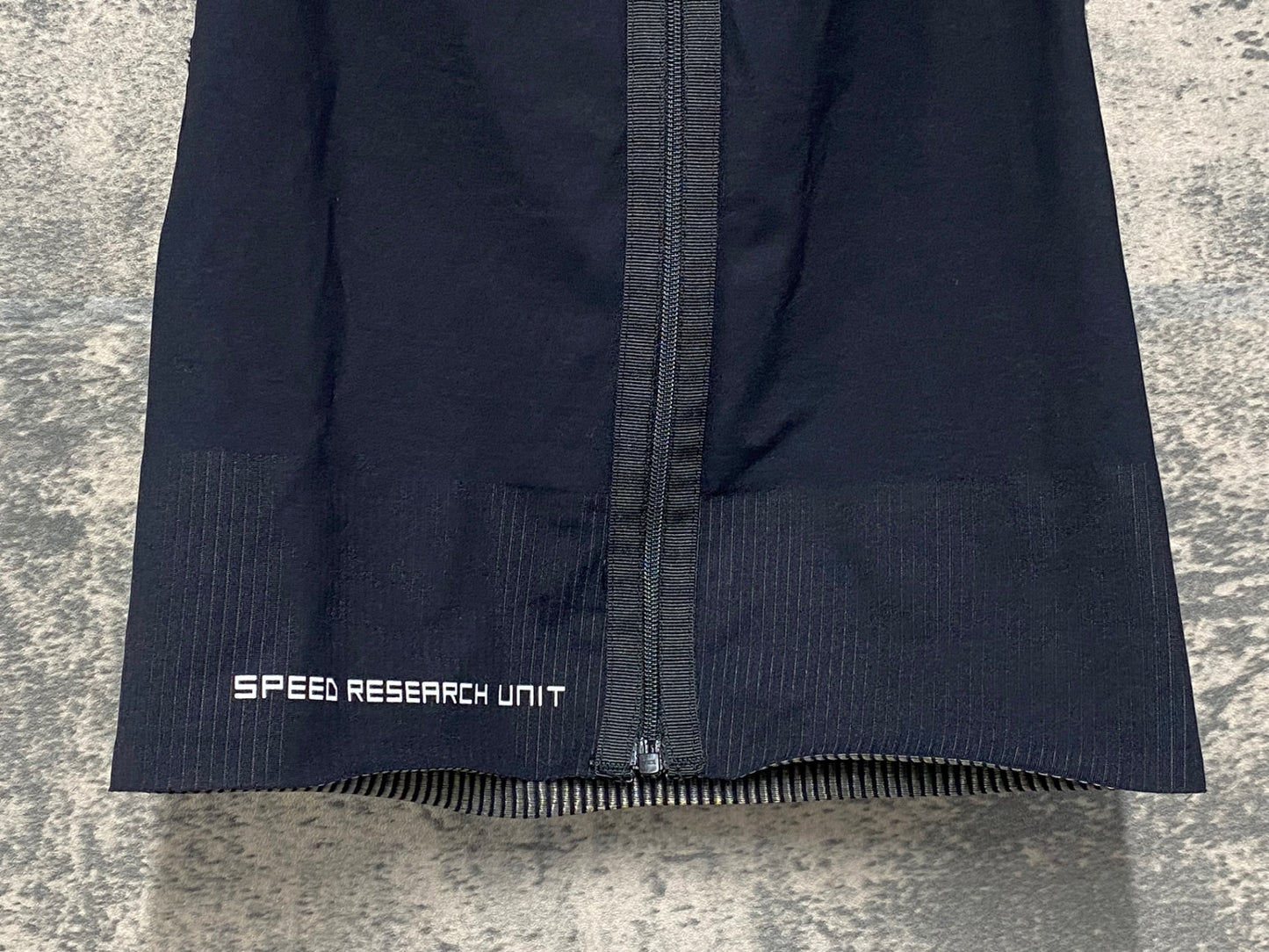 IZ469 カステリ CASTELLI ROSSOCORSA BODY PAINT ジレ サイクルベスト 黒 XS ※ゴム切れ