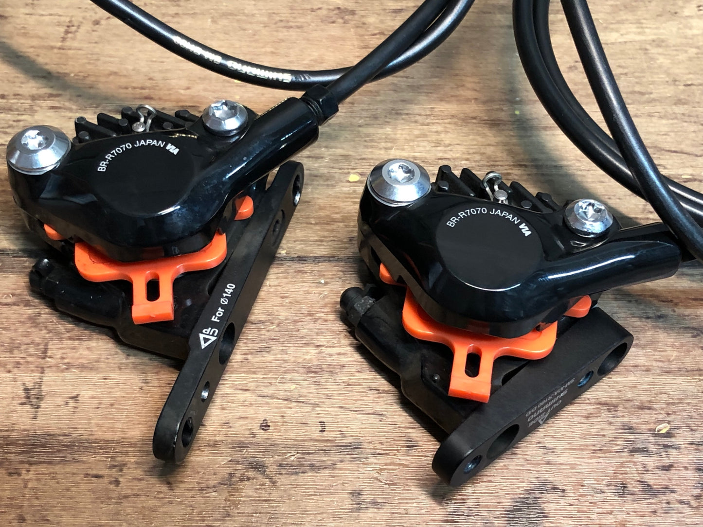 IR957 シマノ SHIMANO 105 BR-R7070 油圧ディスクブレーキ前後セット