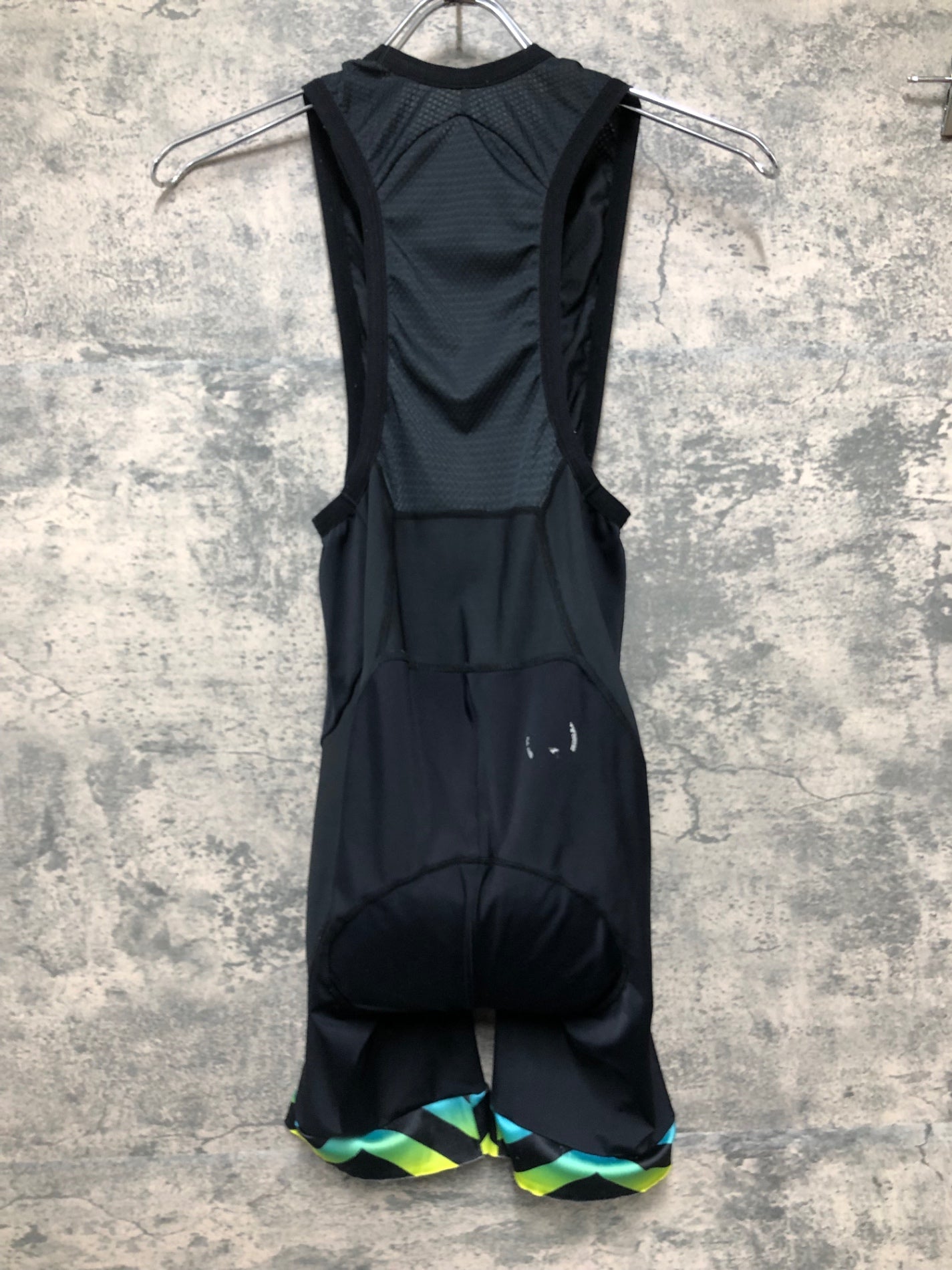 IZ531 エンデュラ ENDURA ビブショーツ 黒 S ※擦れ