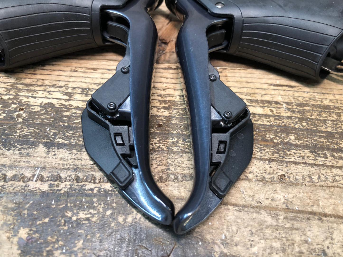 IY475 シマノ Shimano アルテグラ ULTEGRA ST-R8050 2x11S Di2 電動 STIレバー