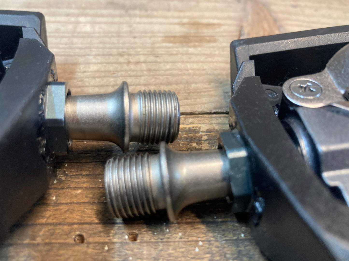 IN140 シマノ SHIMANO クリッカー CLICK'R PD-T700 ビンディング ペダル SPD