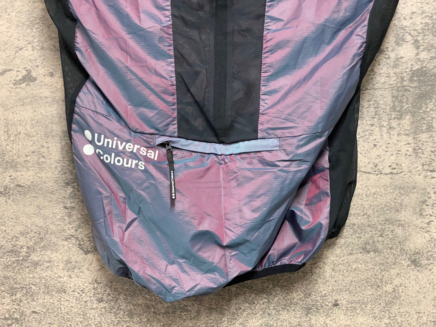 JC046 ユニバーサルカラーズ Universal Colours ジレ サイクルベスト Iridescent Green/Red L