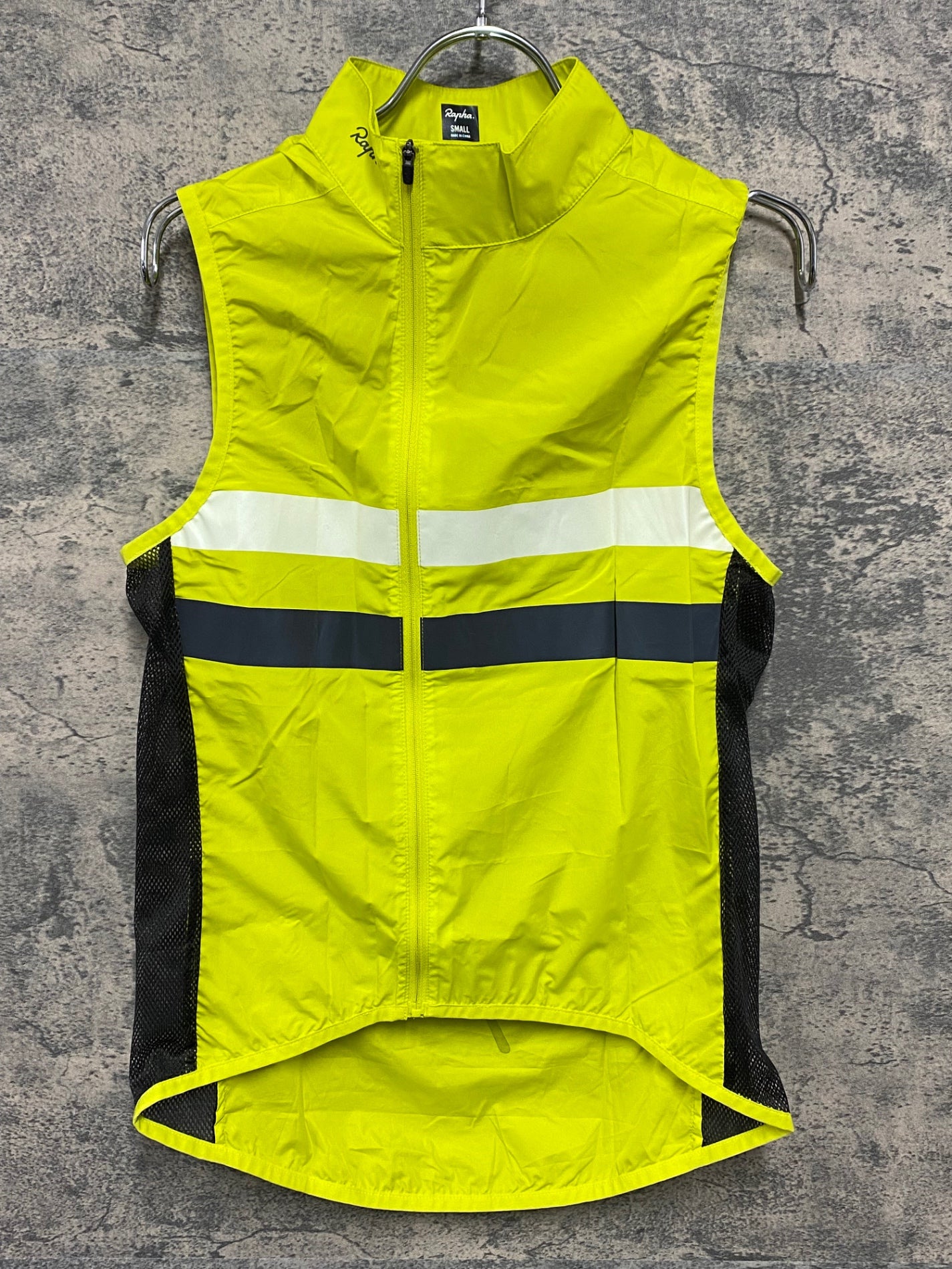 IY110 ラファ Rapha Brevet ジレ サイクルベスト S ネオンイエロー