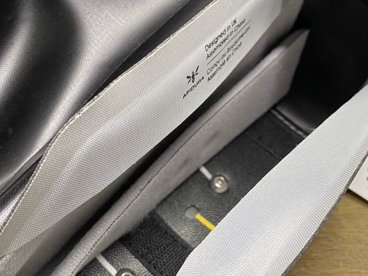 IY827 アピデュラ APIDURA レーシングトップチューブパッグ ボルトオン