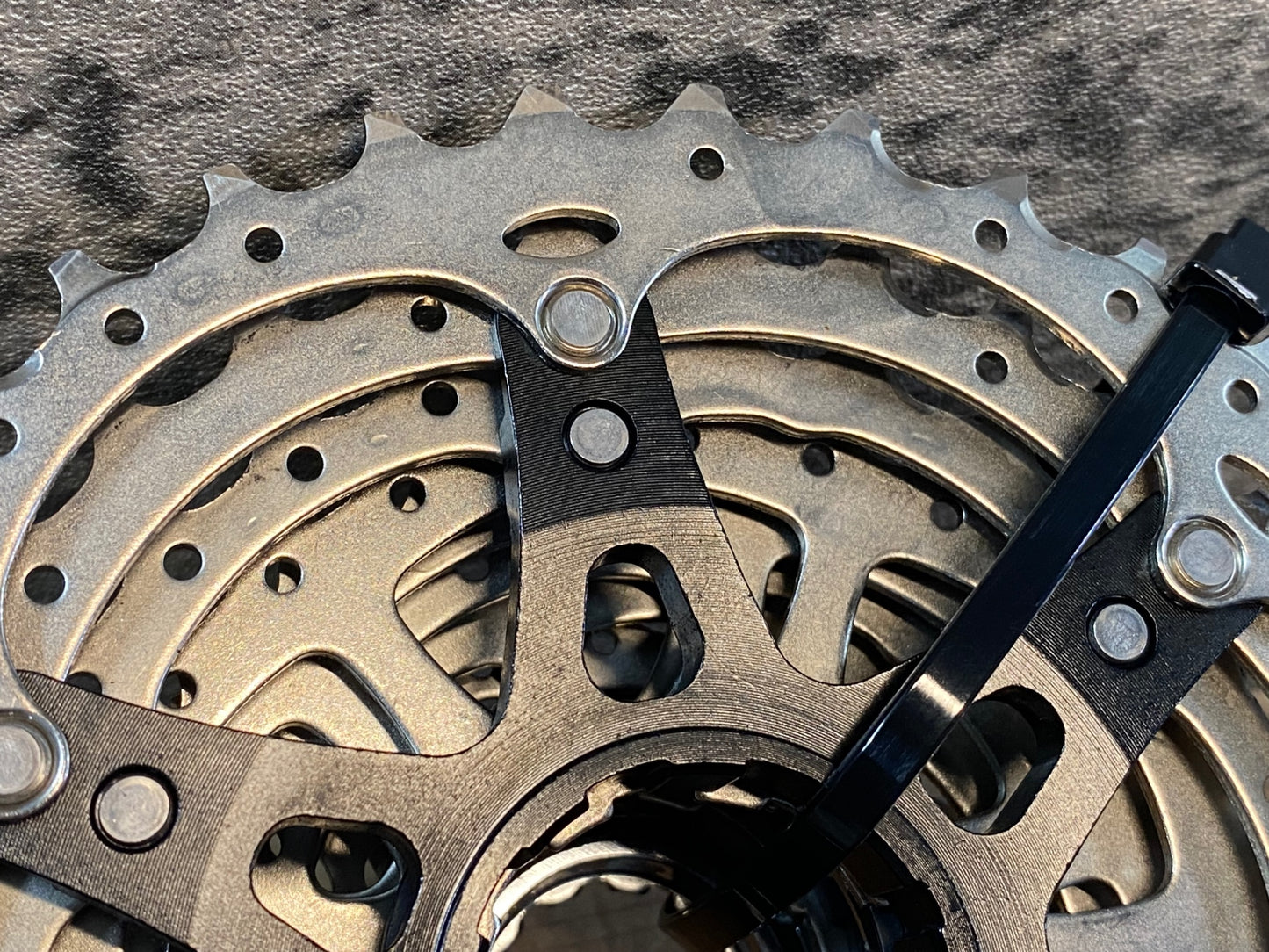 IP762 シマノ SHIMANO CS-HG700-11 スプロケット 11s 11-34T