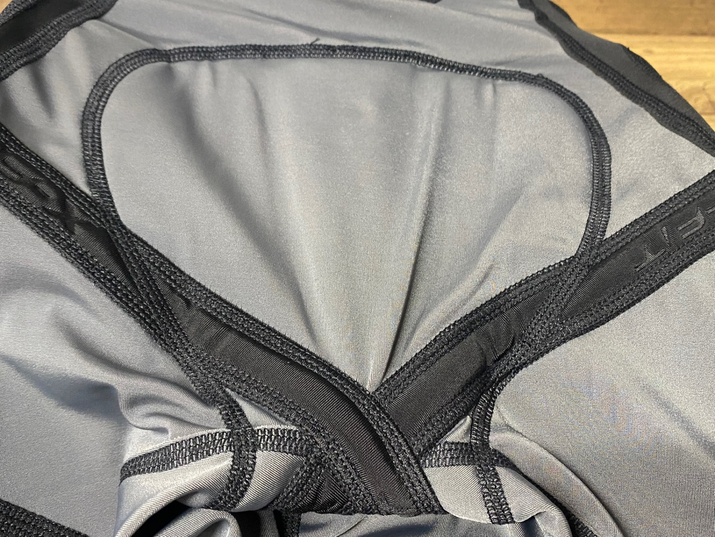 IR898 トロイリ― TroyLee Ⅾesigns BASE PROTECTIVE SHORTS 黒 LG 未使用品