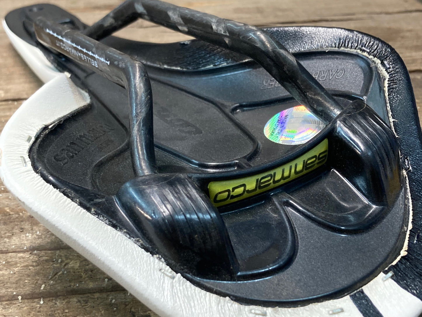 IQ575 セラサンマルコ selle sanmarco コンコール CONCOR CARBON FX サドル 白黒 カーボンレール