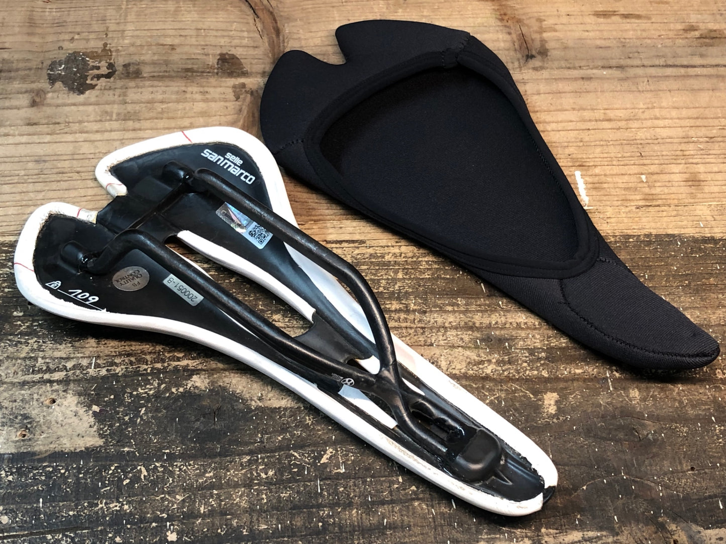 IX426 セラ サンマルコ Selle San Marco アスピデ ASPIDE SUPERLEGGERA サドル カーボンレール 白