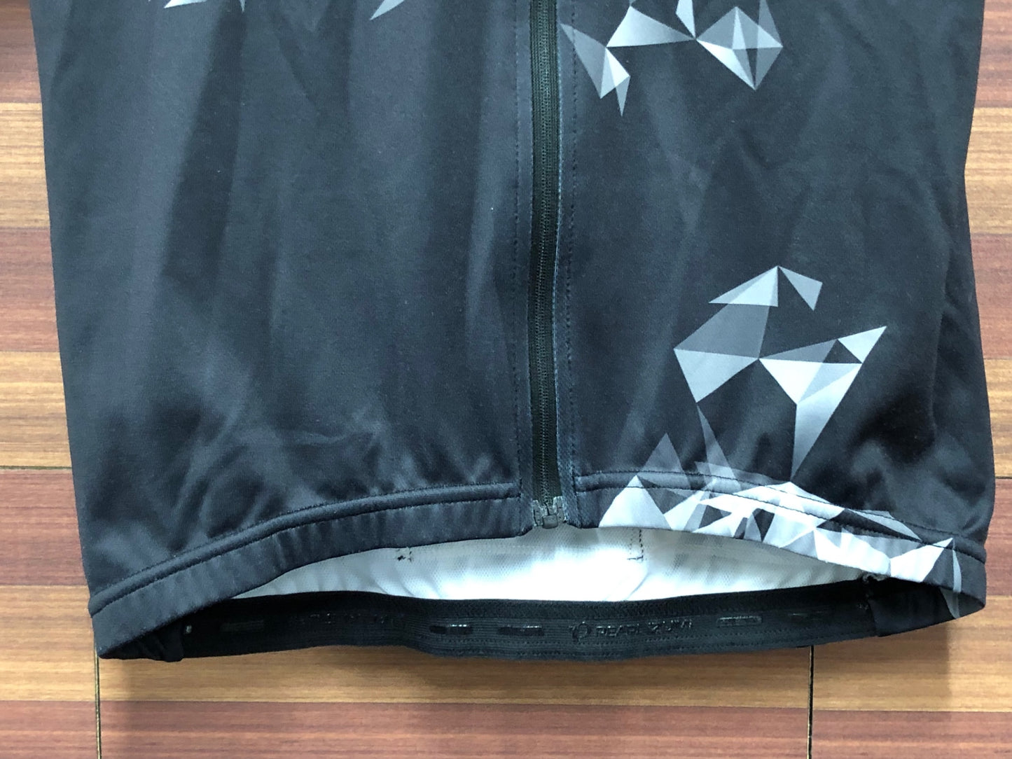 IP751 パールイズミ PEARL iZUMi 半袖サイクルジャージ 黒白 L