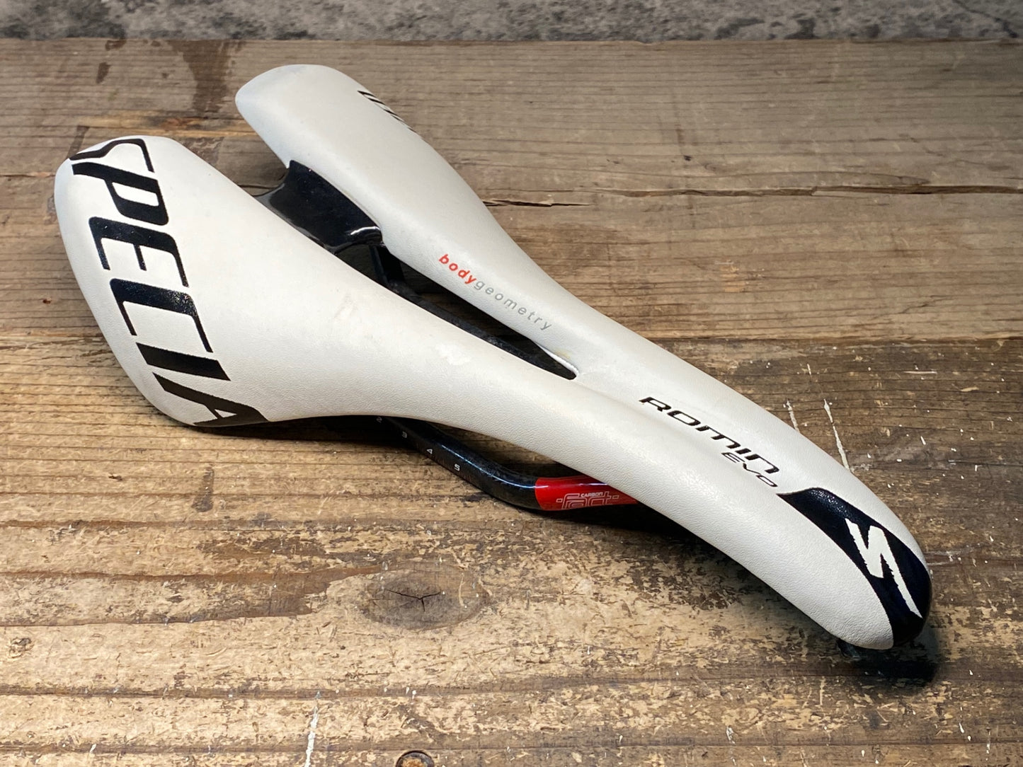 IZ639 スペシャライズド SPECIALIZED ROMIN EVO カーボンレール サドル 130mm