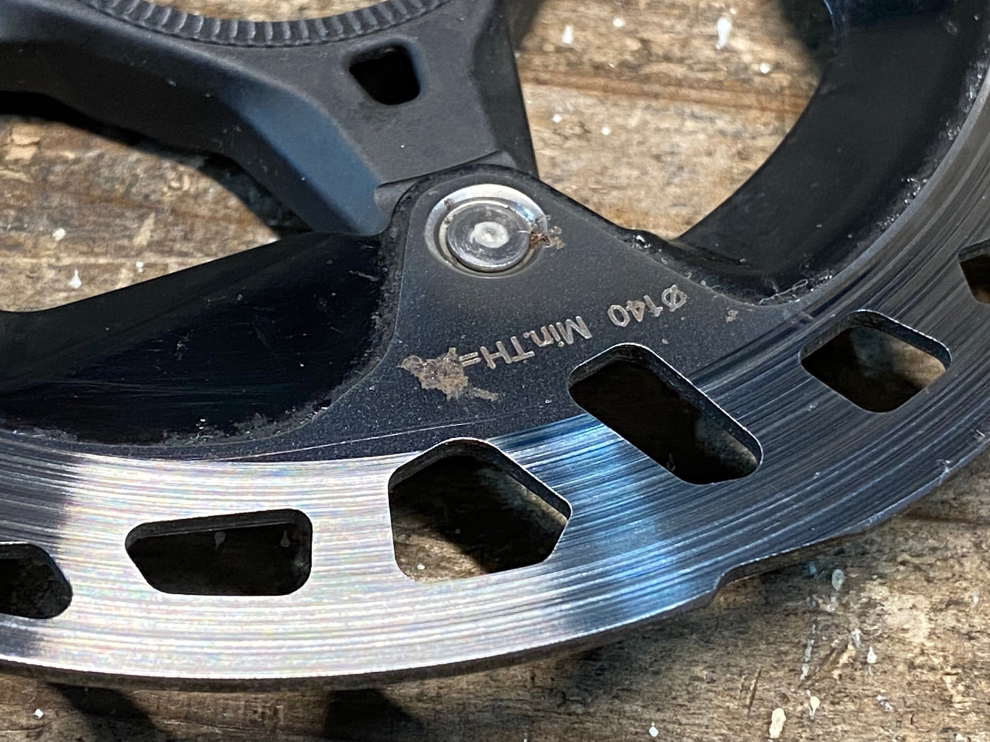 IQ598 シマノ SHIMANO RT-MT900 ディスクブレーキローター Φ140 センターロック 厚み1.68mm