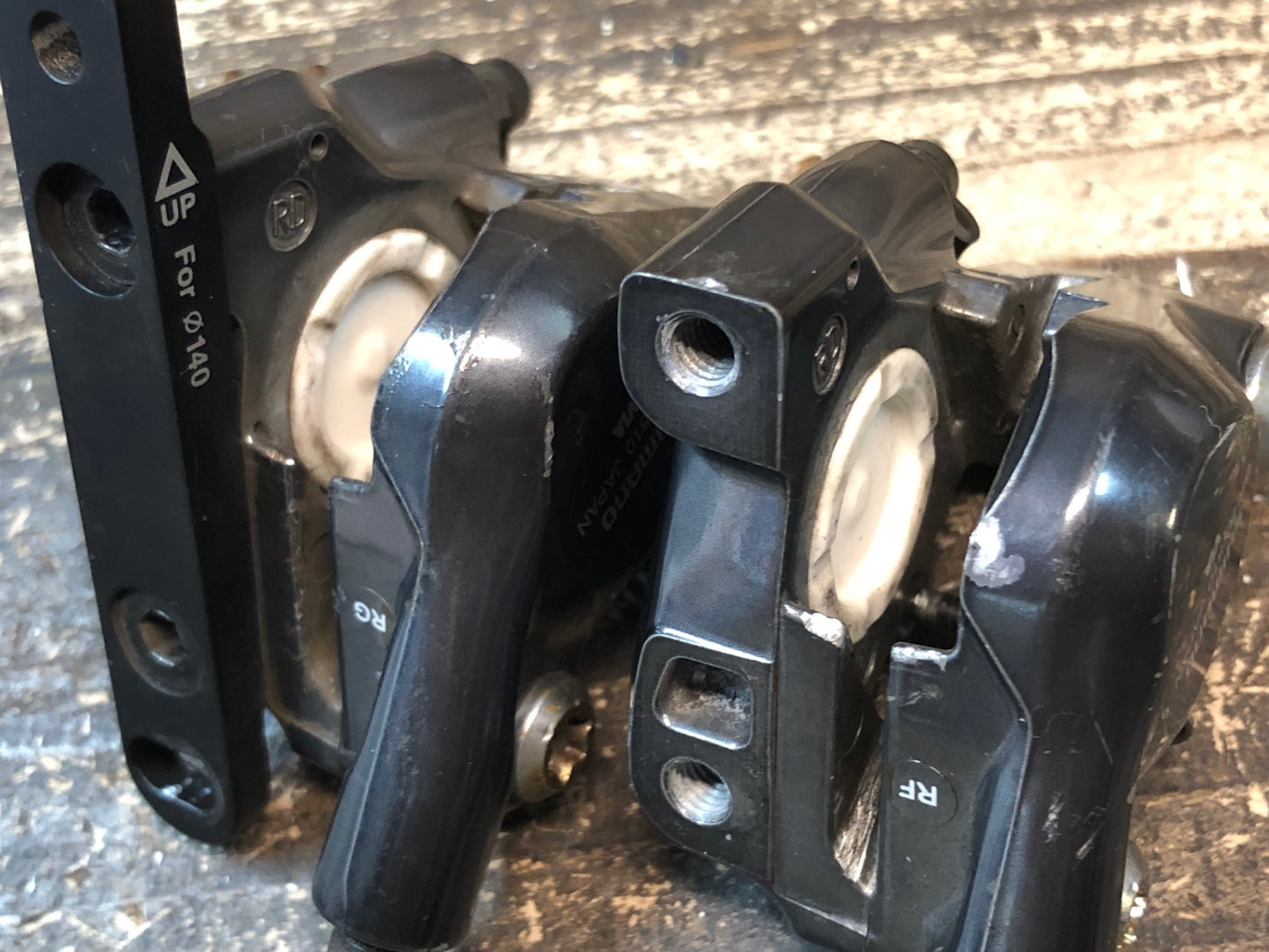 IW417 シマノ SHIMANO GRX BR-RX810 ディスクブレーキ キャリパー 前後セット