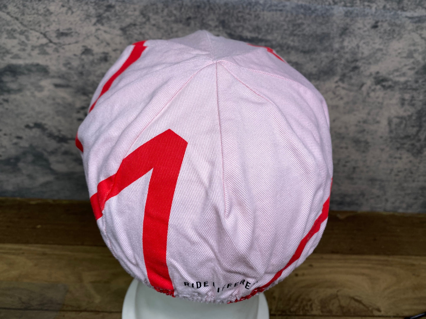 JB110 ラファ Rapha TOKYO RIDES サイクルキャップ ピンク フリーサイズ