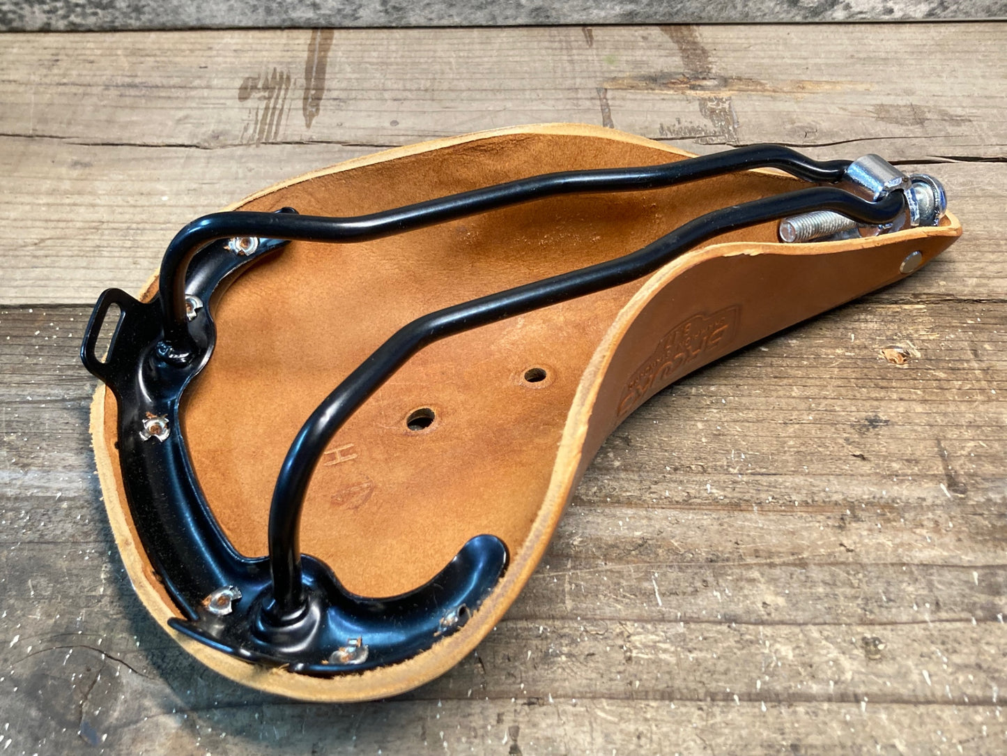 IJ620 ブルックス B17 レザーサドル 未使用品