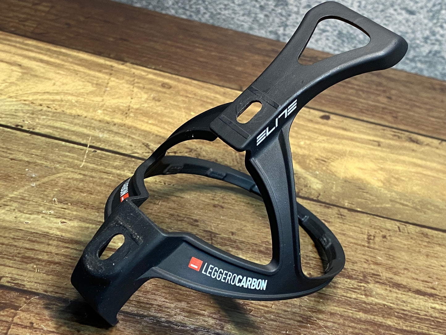 JA673 エリート ELITE LEGGERO CARBON ボトルケージ