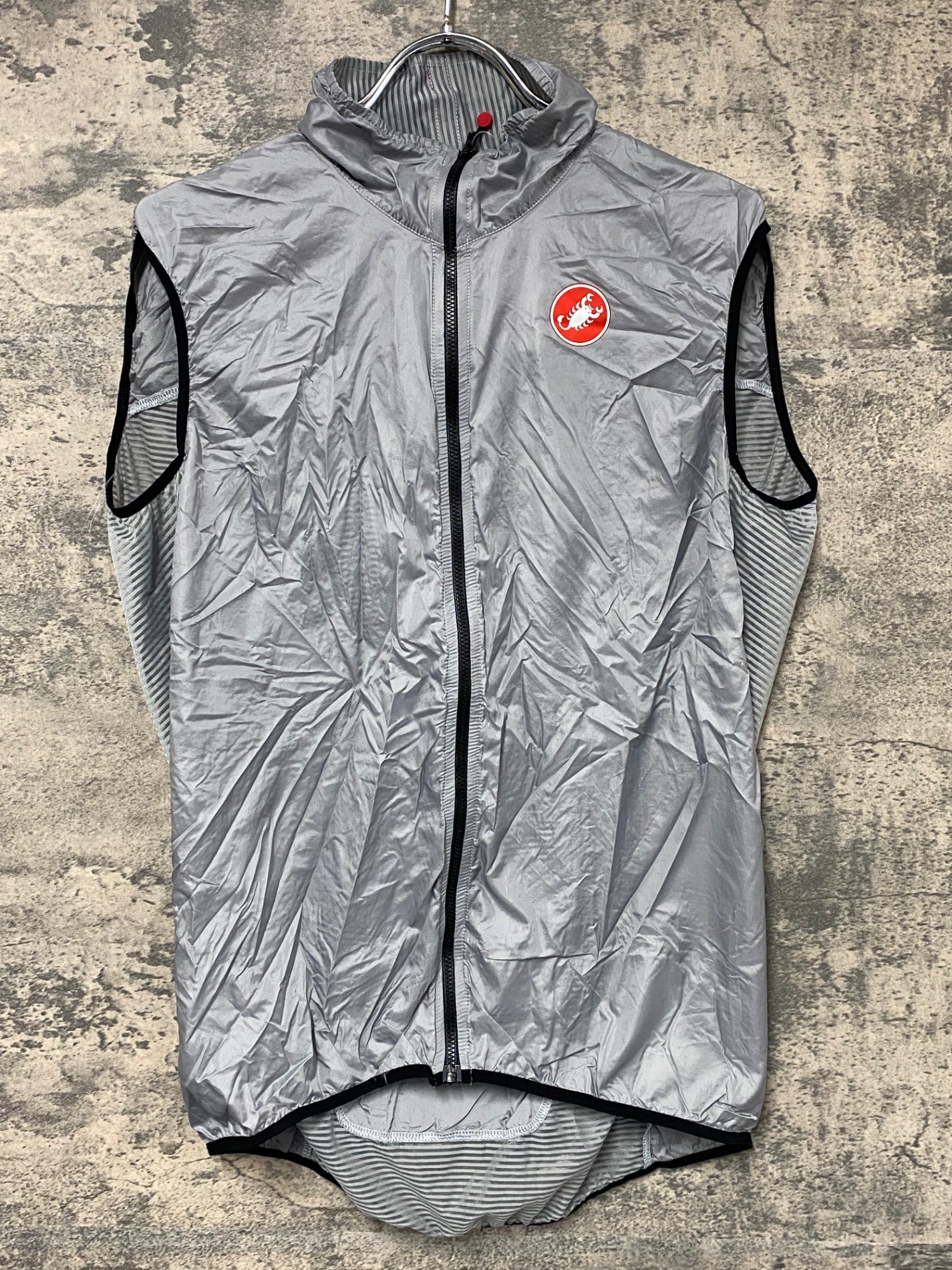 IW428 カステリ CASTELLI ジレ サイクルベスト グレー 2XL