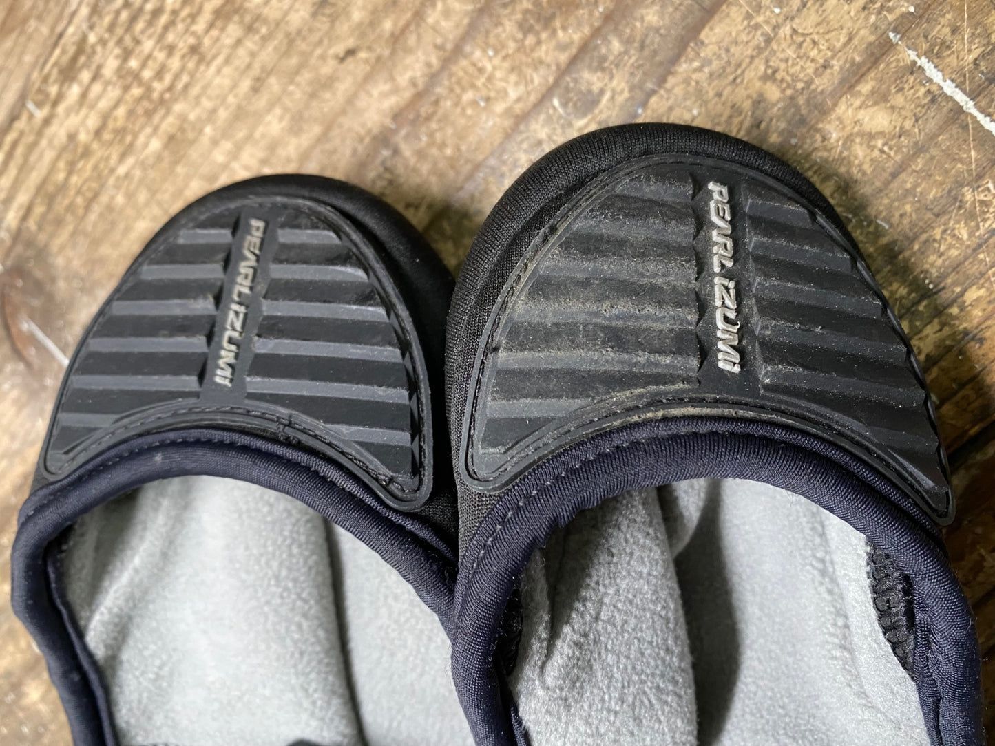 IW228 パールイズミ PEARL iZUMi シューズカバー 黒 L