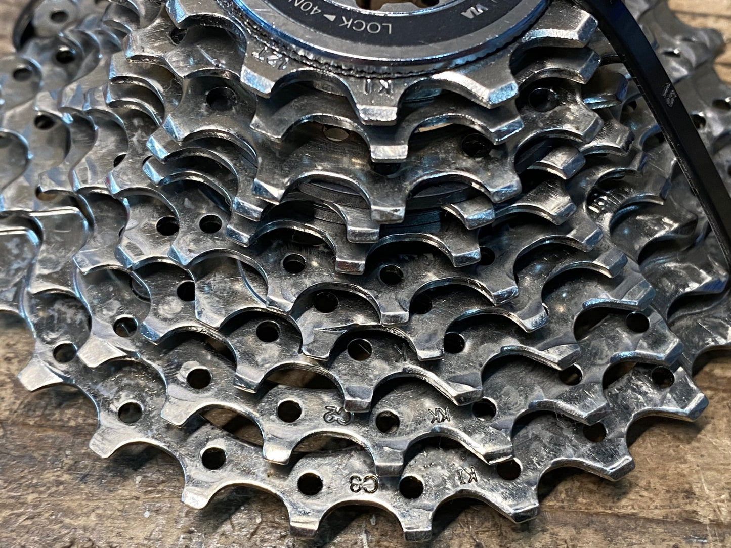 IR505 シマノ SHIMANO 105 CS-5700 スプロケット 12-23T 10S