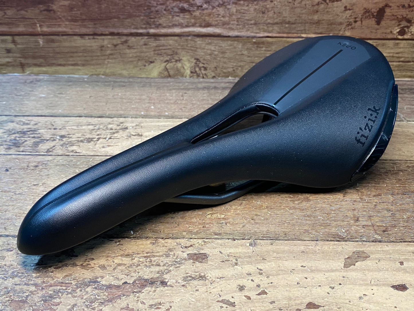 IM937 フィジーク Fizik ALIANTE R3 OPEN サドル KIUMレール