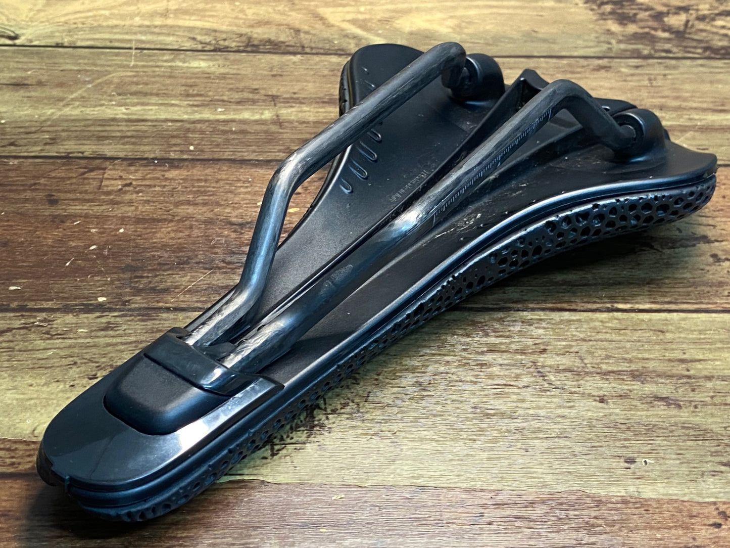 JA671 フィジーク fizikアンタレス ANTARES ADAPTIVE VERSUS EVO サドル カーボンレール 139mm