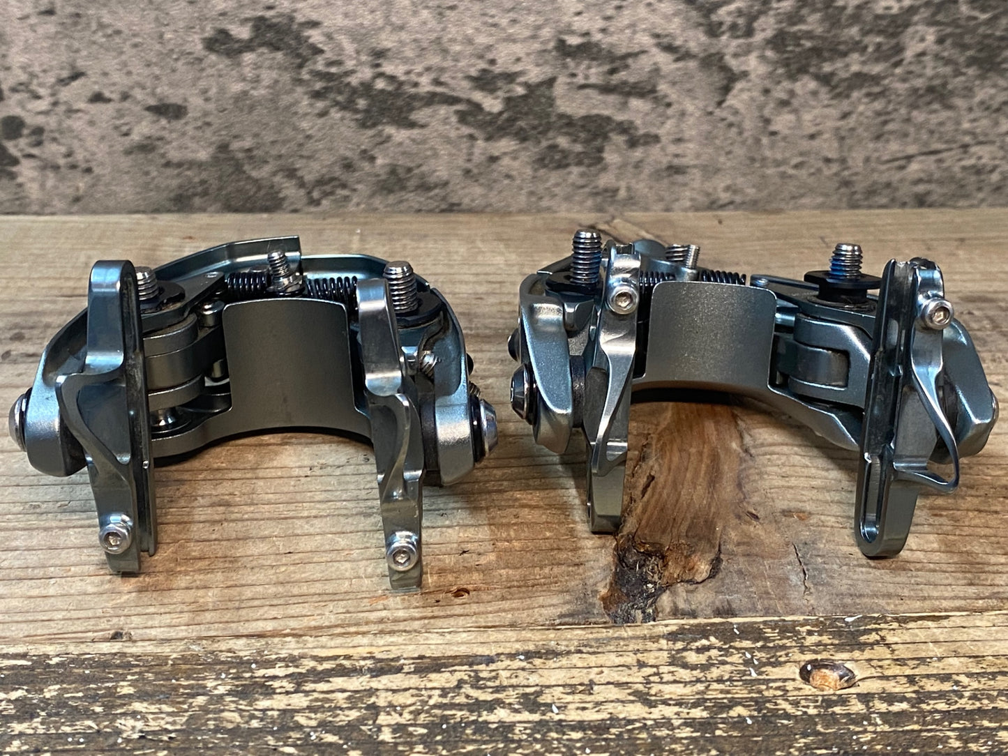 IU265 トレック TREK Madone 9 Aero Integrated ブレーキキャリパー セット