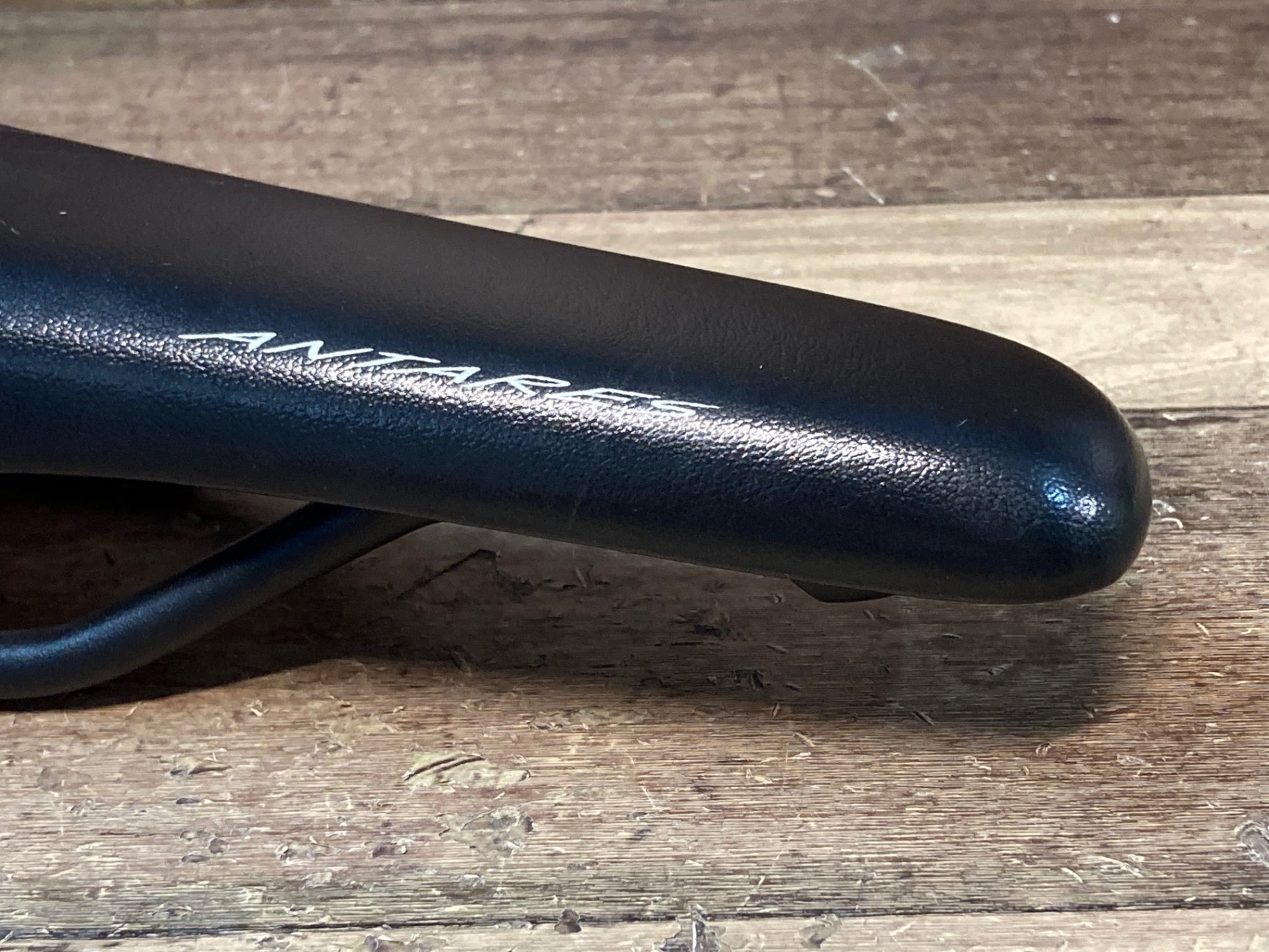 IL835 フィジーク fizik ANTARES R5 サドル 黒赤 S-ALLOYレール