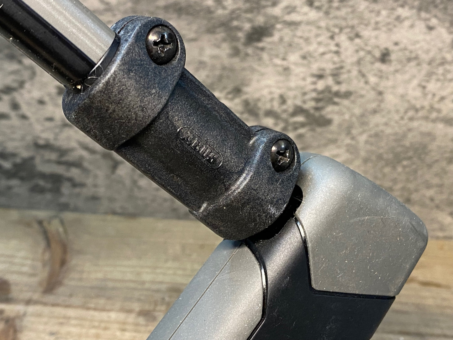 IY760 アブス ABUS Granit X-Plus 540 U字ロック